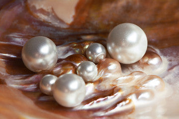 Origin Info for Sapphires and Pearls